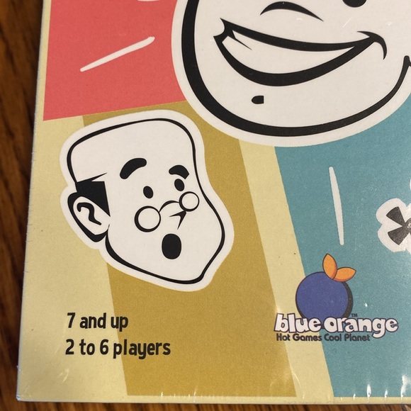 Cross Clues Game by Blue Orange - Picture 9 of 11